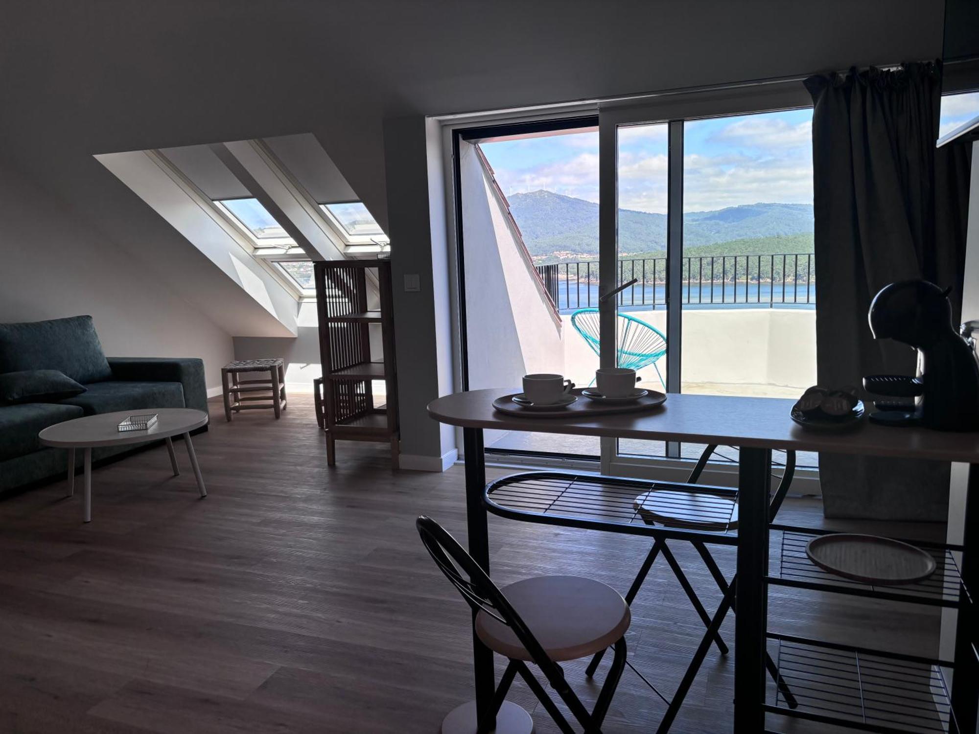 Villa Rosa Apartamentos En Casa Rural Con Vistas Panoramicas A La Ria Нойя Екстер'єр фото